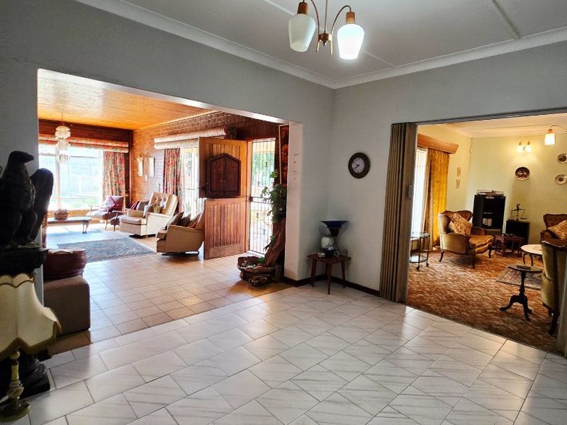 4 Bed House in Neserhof for Sale - Photo 8