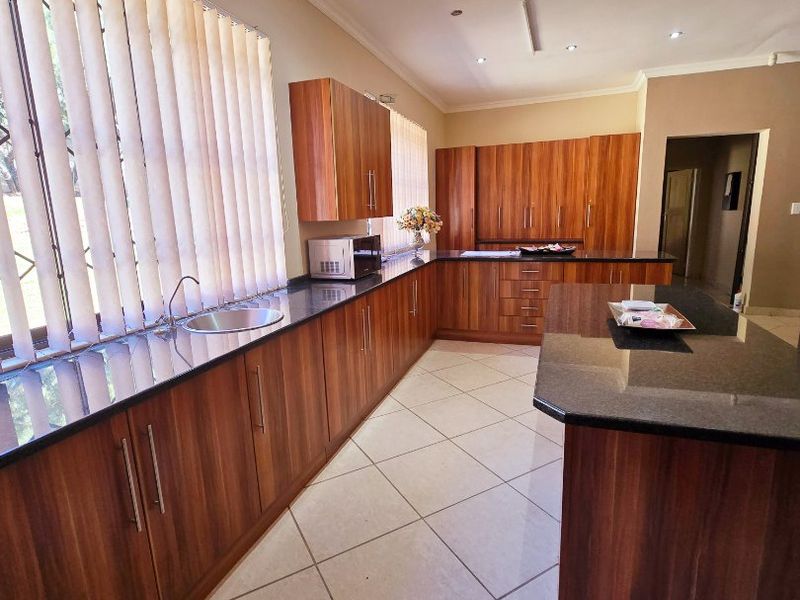 4 Bed Farm in Ottosdal Rural for Sale - Photo 4