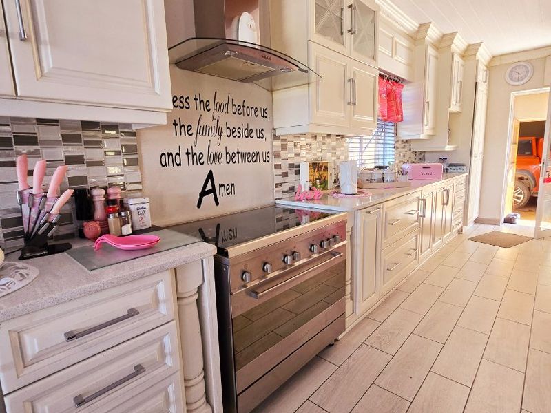 3 Bed Farm in Klerksdorp Central for Sale - Photo 8