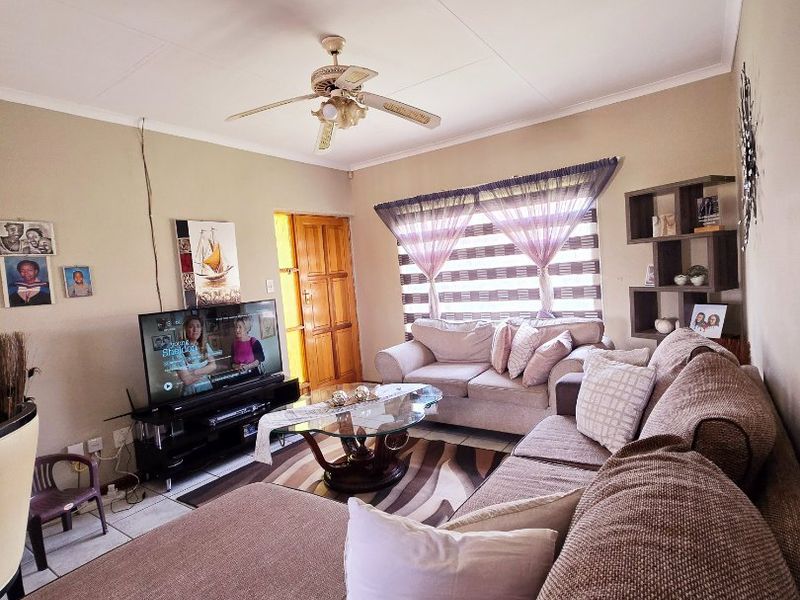 2 Bed Apartment in Wilkeville for Sale - Photo 4