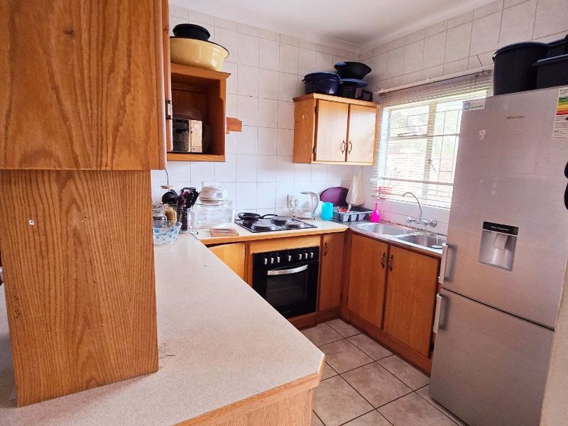 2 Bed Apartment in Wilkeville for Sale - Photo 8