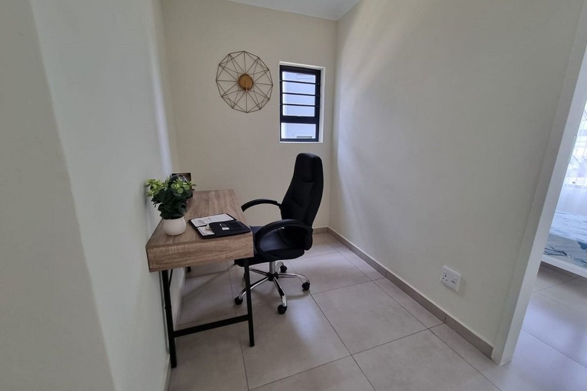 Modern 3-Bedroom, 2-Bathroom, Luxury Apartment - Photo 5