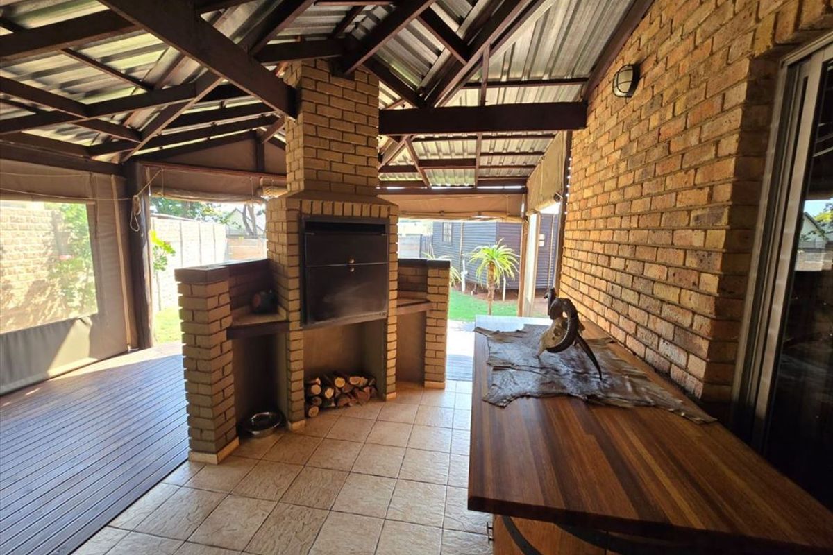 Exceptional Space With Endless Possibilities - Photo 3