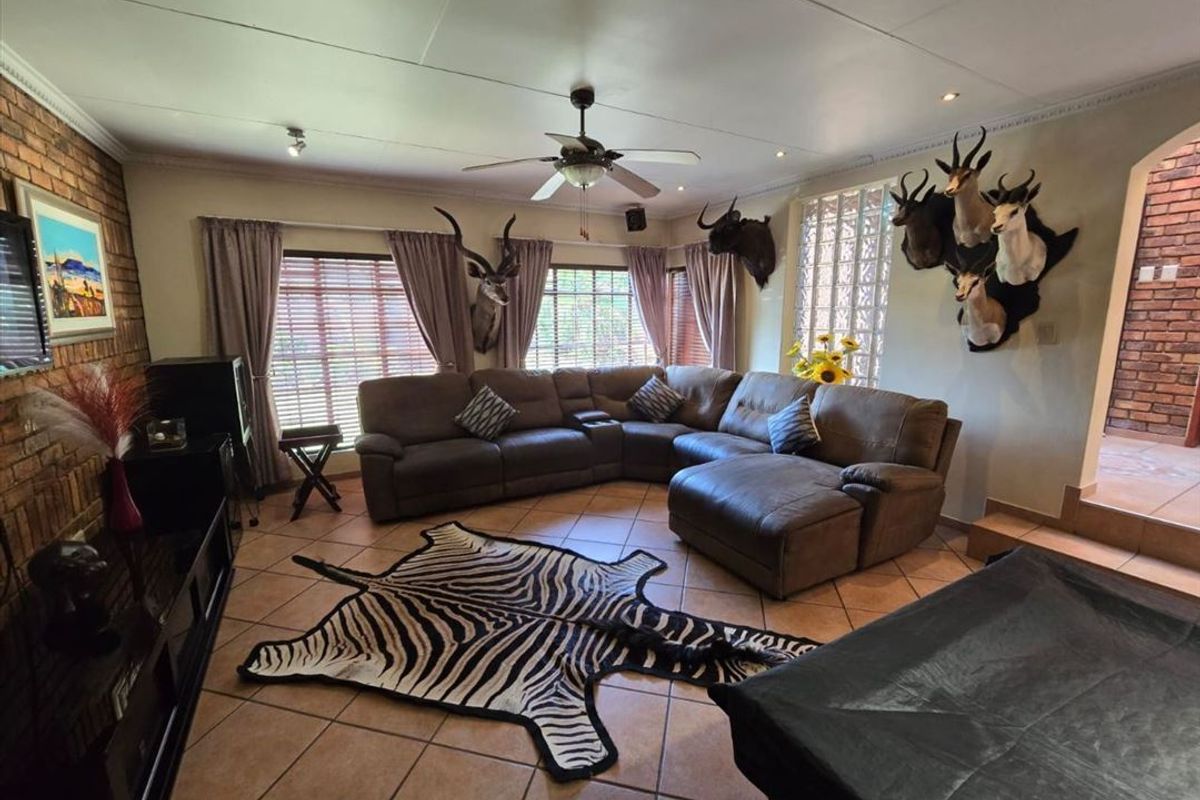 Exceptional Space With Endless Possibilities - Photo 2