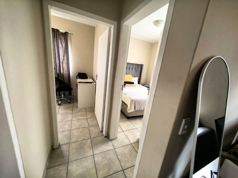 1 Bedroom Female Sharing Apartment To Let In Kwamashu, Durban  - Photo 5