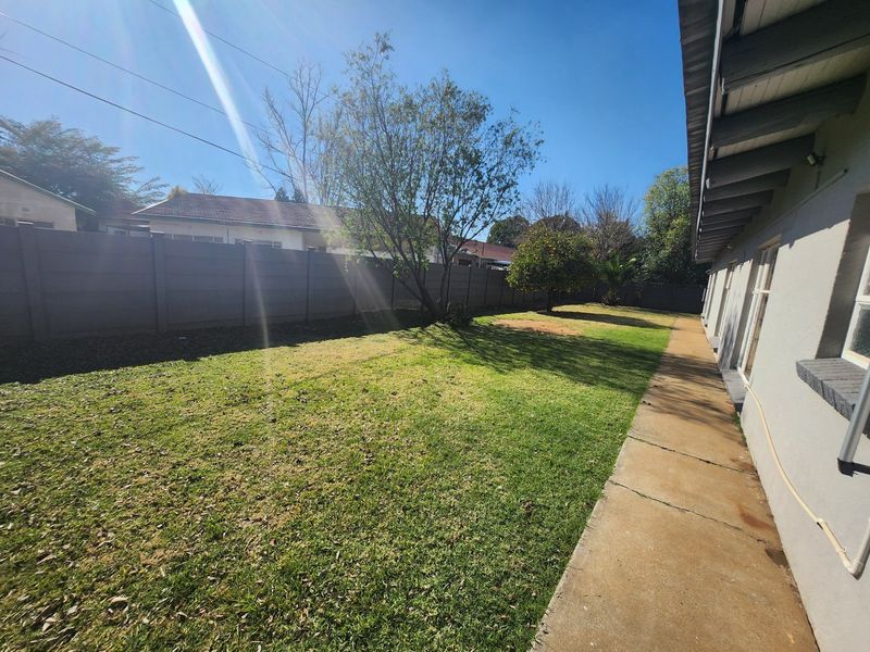 Situated close to school - Photo 4