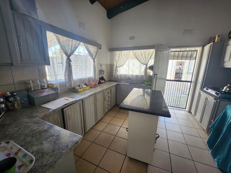 Situated close to school - Photo 7