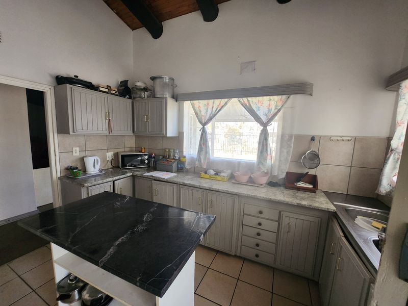 Situated close to school - Photo 6