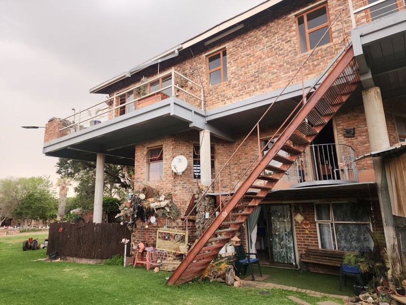 3 Level House in Orkney Vaal - Photo 3
