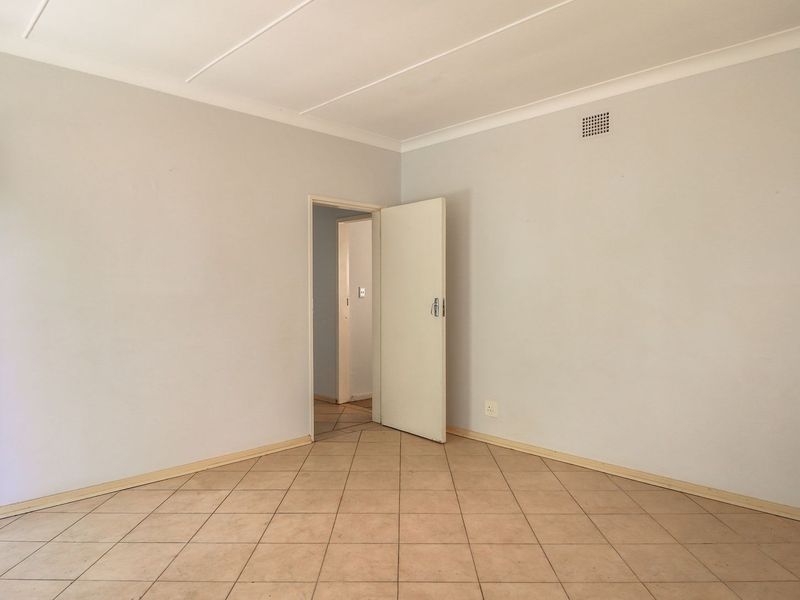 3 Bedroom House for Sale in Roosheuwel - Photo 9