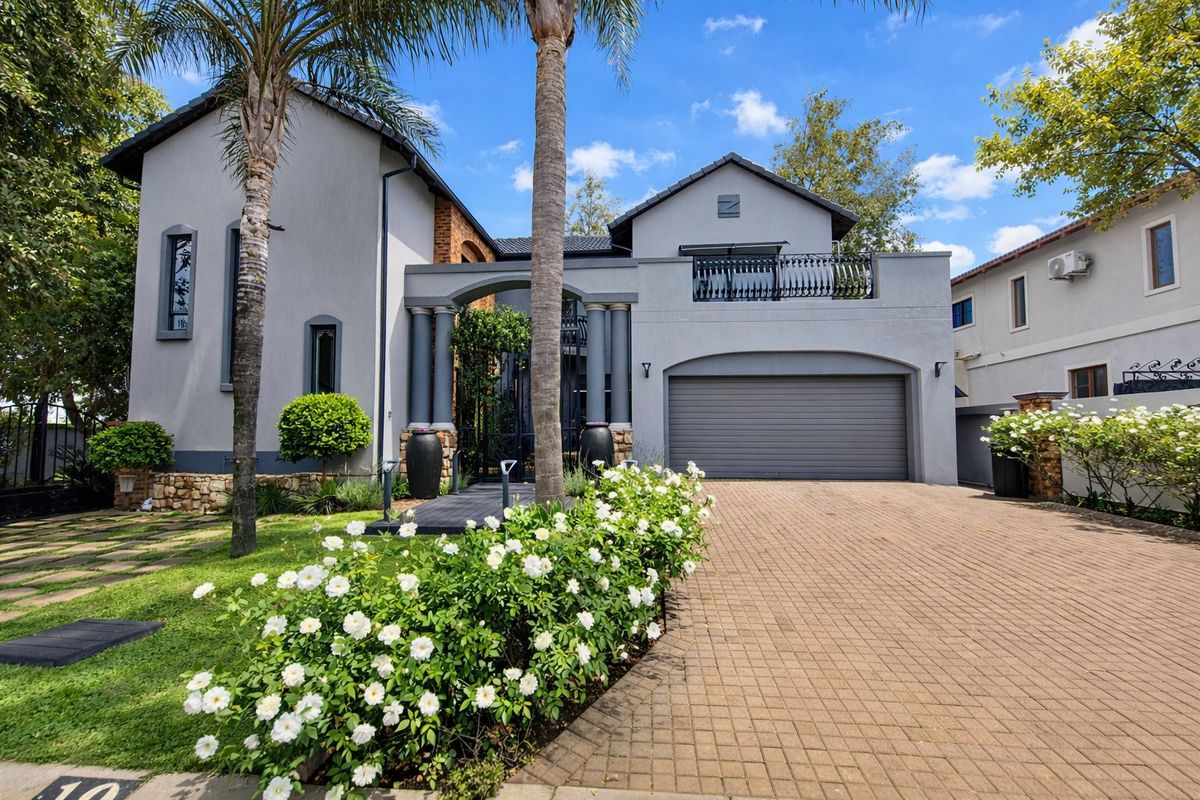 Stylish Family Residence in Secure Sunward Park Estate - Photo 3