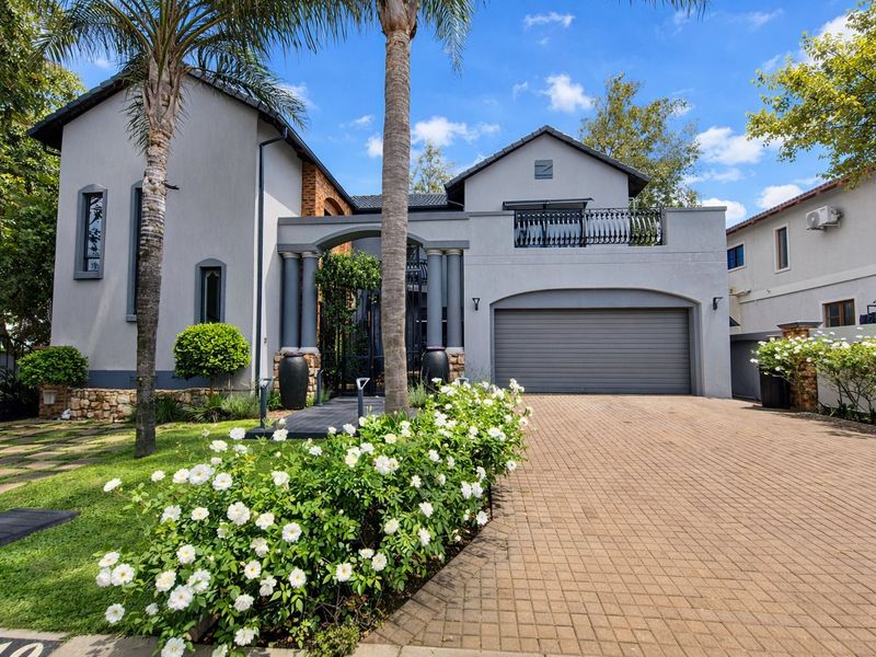 Stylish Family Residence in Secure Sunward Park Estate - Photo 2