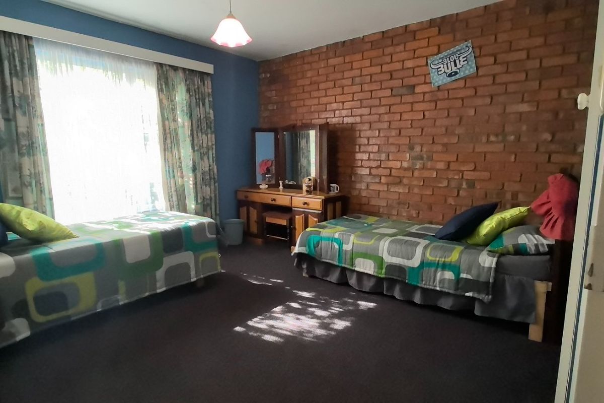 A rare opportunity to create something special in Wavecrest. - Photo 5