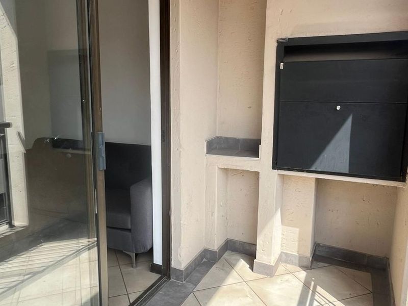 2 Bedroom Apartment For Sale in Hatfield - Photo 10