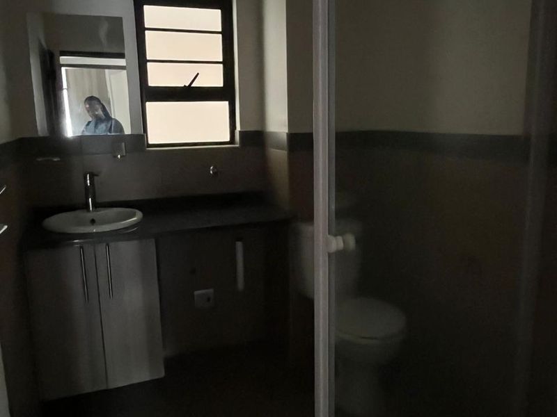 2 Bedroom Apartment For Sale in Hatfield - Photo 8