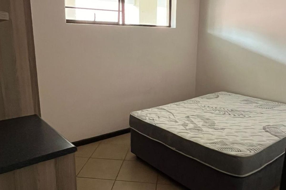 2 Bedroom Apartment For Sale in Hatfield - Photo 4