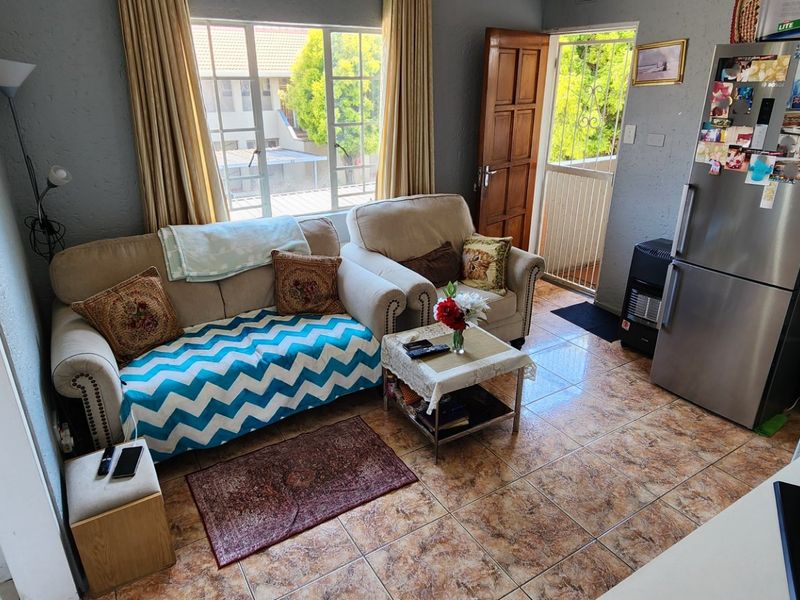 Comfortable 2-Bedroom Apartment in a Secure Edenglen Complex – Excellent Investment Opportunity - Photo 3