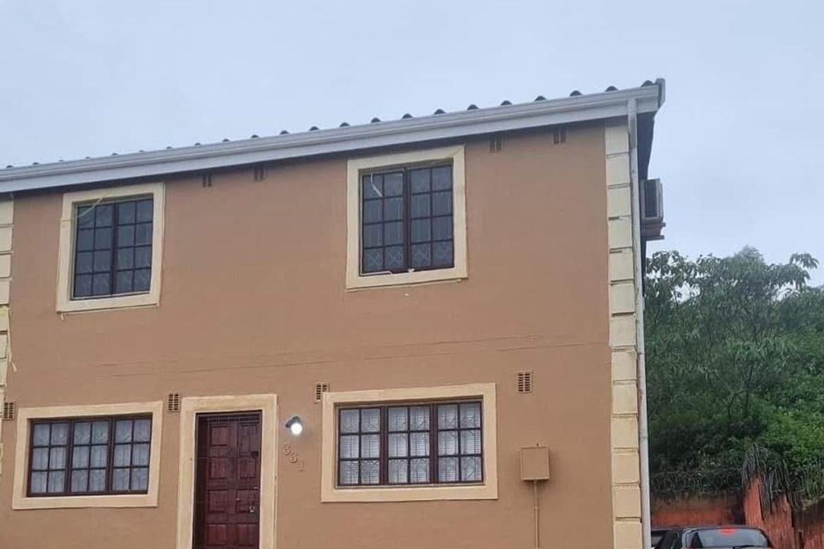 Duplex living at its Finest - Photo 2