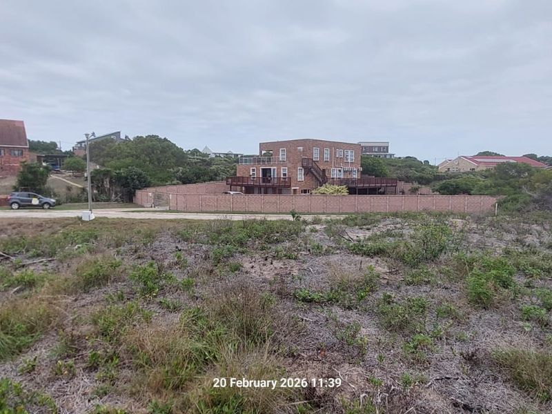 Exceptional Land For Sale in Paradise Beach  - Photo 2