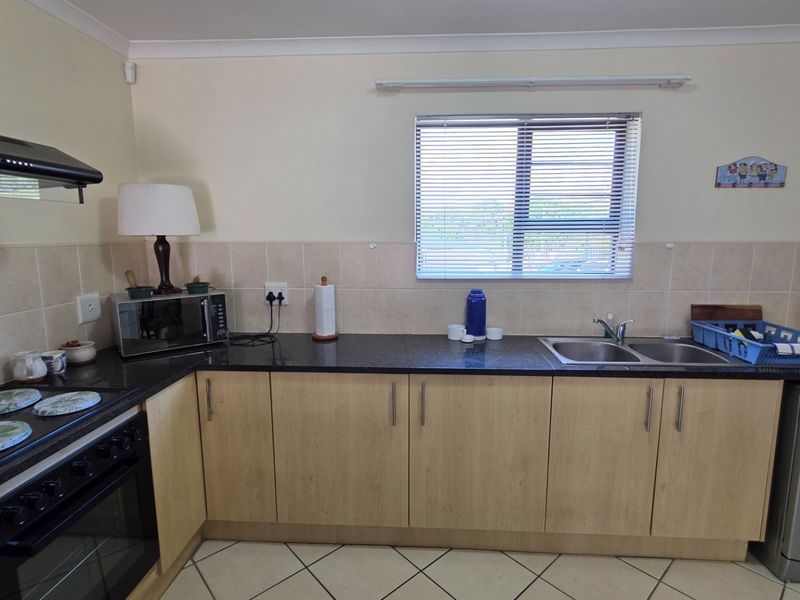 Beautiful Apartment... Ground Floor... Corner Unit... Close to Hartenbos Beach !!! - Photo 10