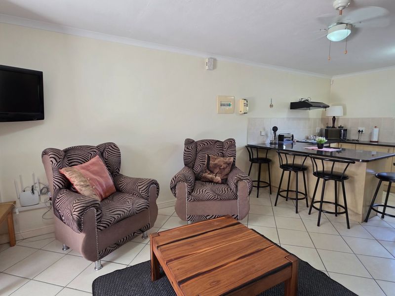 Beautiful Apartment... Ground Floor... Corner Unit... Close to Hartenbos Beach !!! - Photo 6
