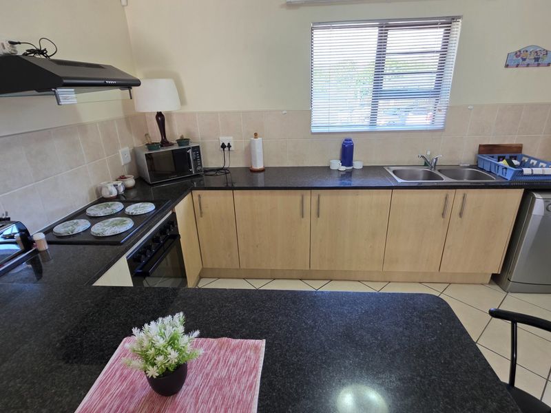 Beautiful Apartment... Ground Floor... Corner Unit... Close to Hartenbos Beach !!! - Photo 8