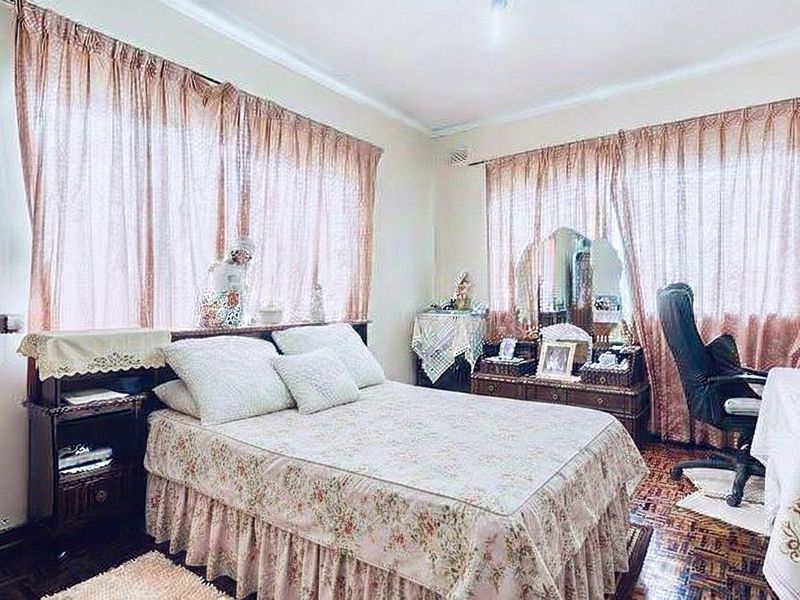 A Warm Embrace in the Heart of Umhlatuzana: 5-bedroom Family Home with Flatlet and Potential Income Generation - Photo 8