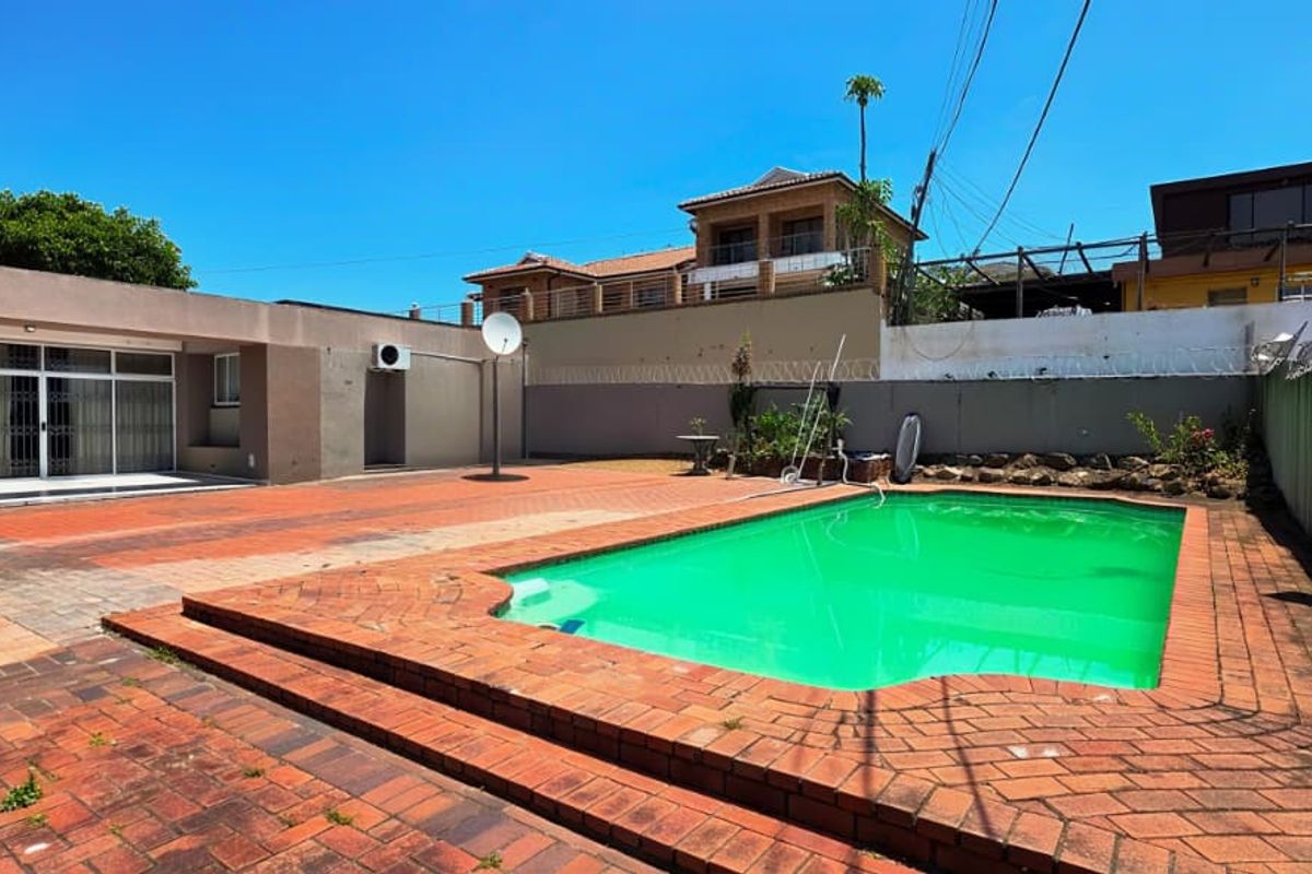 Discover Your Family's Forever Home in this Spacious 4-Bedroom Home with Poolside Joy, Spa Bath and Future Extension Potential - Photo 3