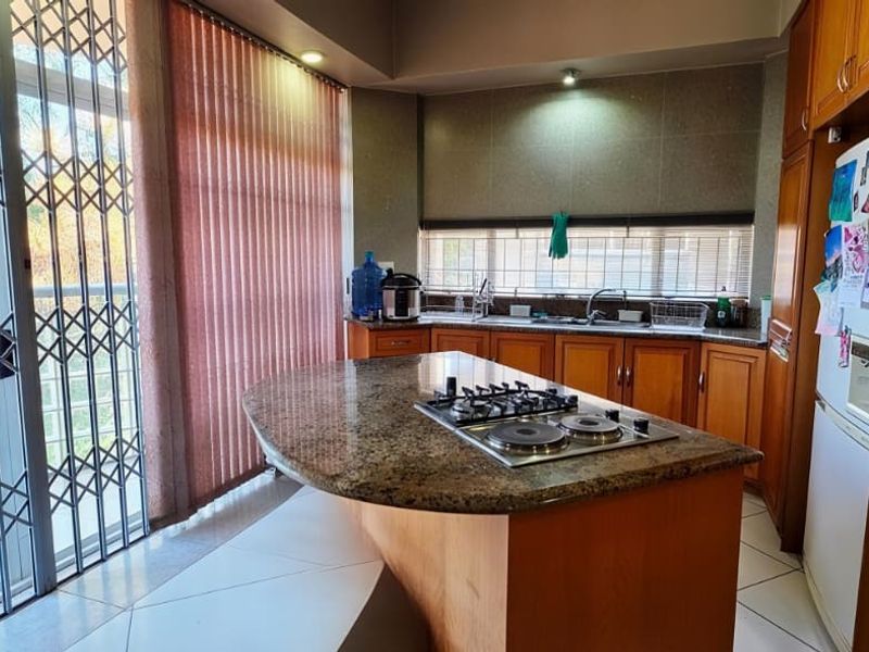 Discover Your Family's Forever Home in this Spacious 4-Bedroom Home with Poolside Joy, Spa Bath and Future Extension Potential - Photo 5