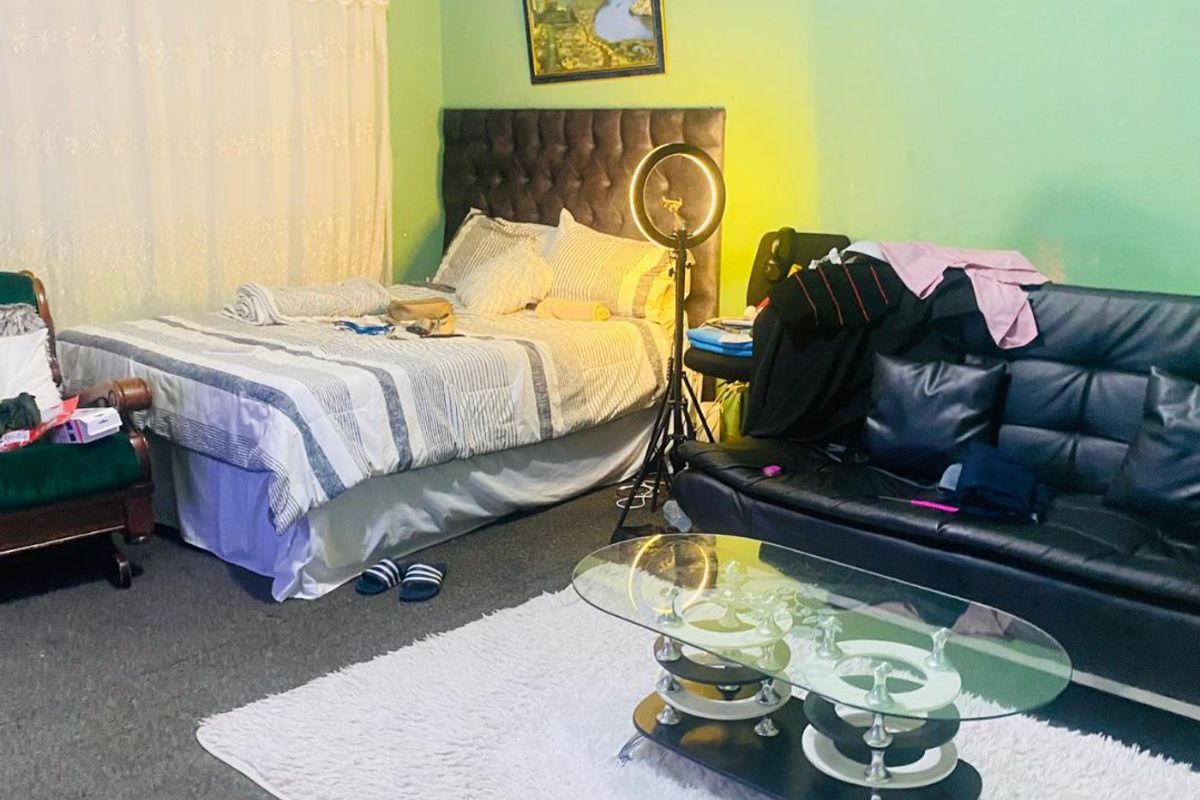 1 Bedroom, 1 Bathroom Apartment For Sale In Pinetown, Durban - Photo 2