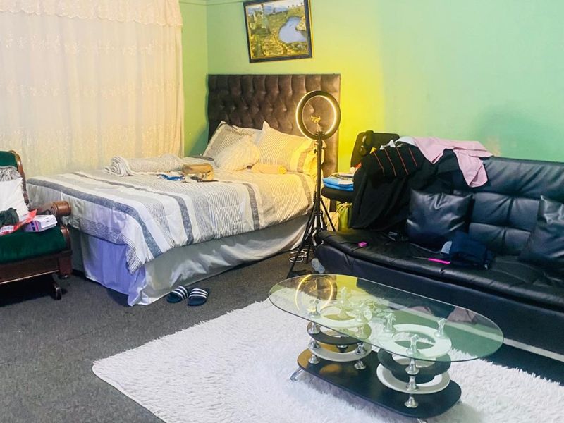 1 Bedroom, 1 Bathroom Apartment For Sale In Pinetown, Durban - Photo 2