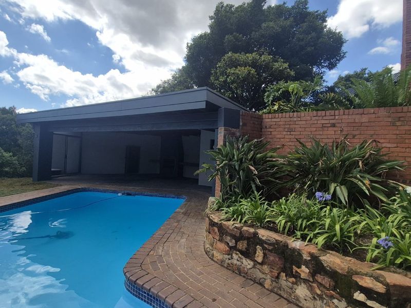 Prime Property on a Massive 4 000 m2 Stand - Residential and Business Opportunity  - Photo 2