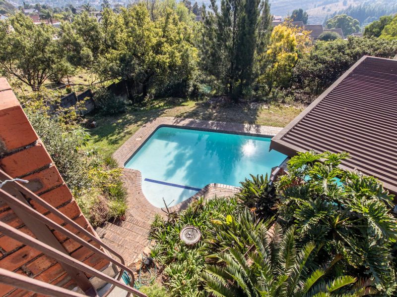 Prime Property on a Massive 4 000 m2 Stand - Residential and Business Opportunity  - Photo 6