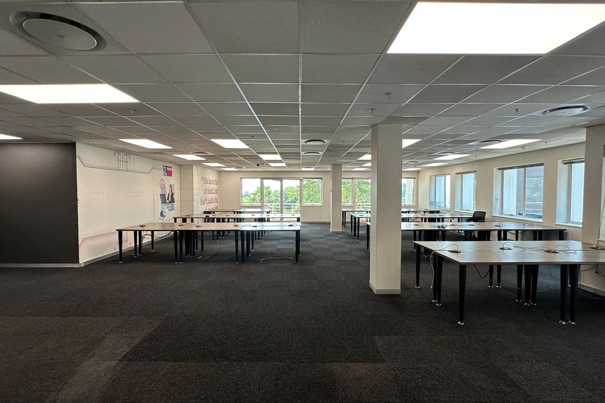Open Plan Office to let at 150 Rivonia Road, Sandton - Photo 5