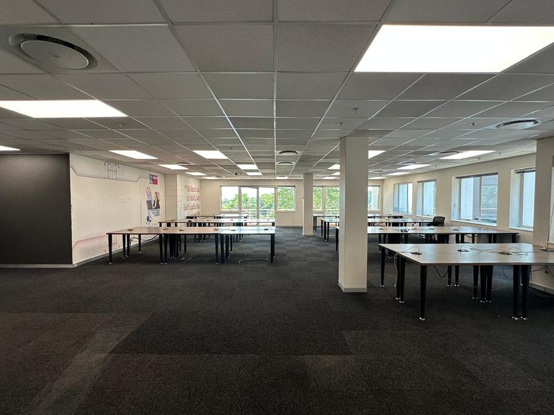 Open Plan Office to let at 150 Rivonia Road, Sandton - Photo 5