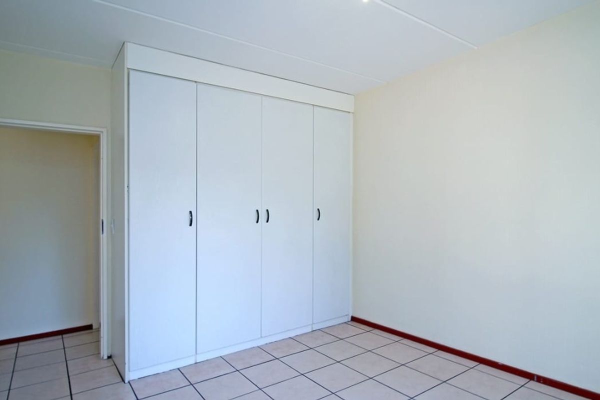 New Development ,comet– All Costs Included - Photo 5