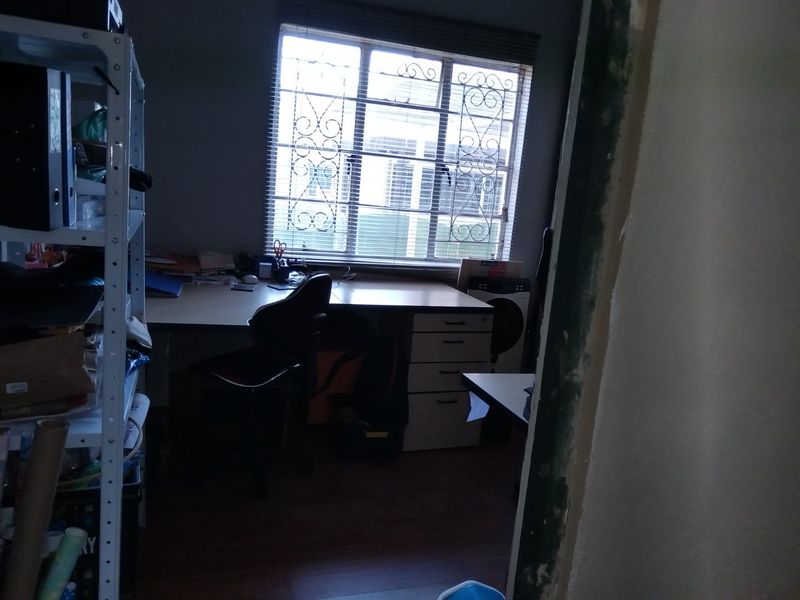 Spacious Family Home with Bachelor Flat & Solar Power - Photo 10