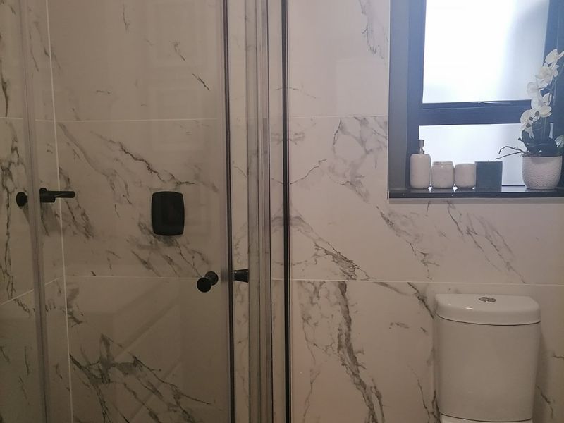 1 Bedroom Apartment to Let in Waterfall - Photo 7