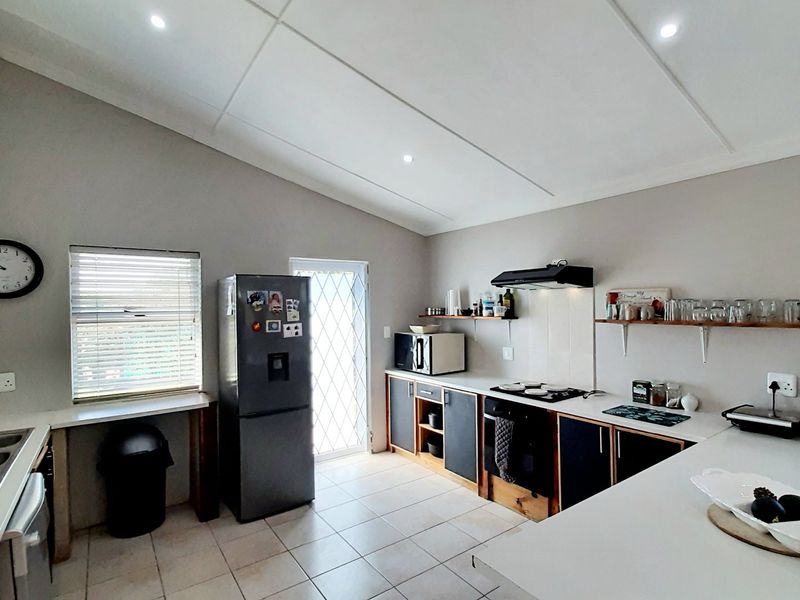 Neat as a pin gem in Blanco - Photo 8