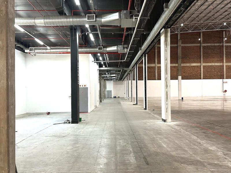 A- Grade Industrial Warehouse facility to let in Midway Park, Midrand  - Photo 10