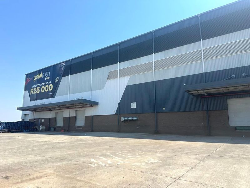 A- Grade Industrial Warehouse facility to let in Midway Park, Midrand  - Photo 6