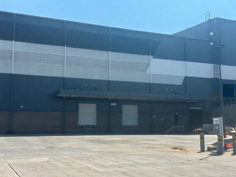 A- Grade Industrial Warehouse facility to let in Midway Park, Midrand  - Photo 4