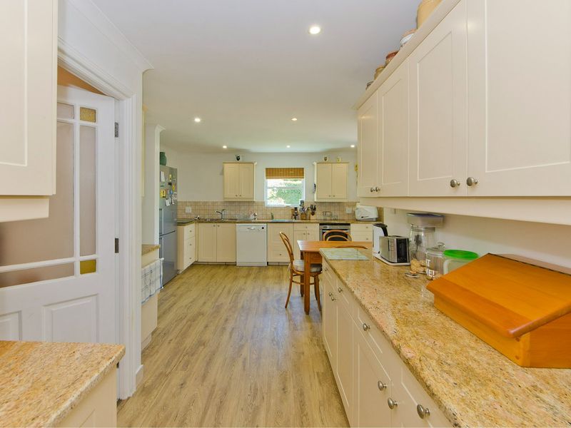 Classic Belvidere home with views over the lagoon... - Photo 6