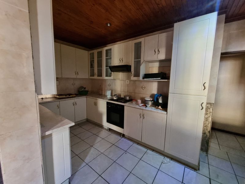 Investment Property: 11 Fully Occupied Rental Rooms Generating ±R12,000 rental Income - Photo 5