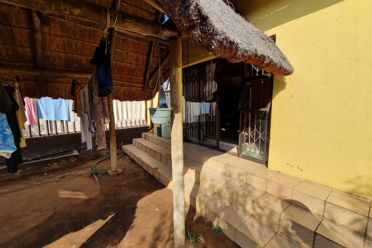 Investment Property: 11 Fully Occupied Rental Rooms Generating ±R12,000 rental Income - Photo 4