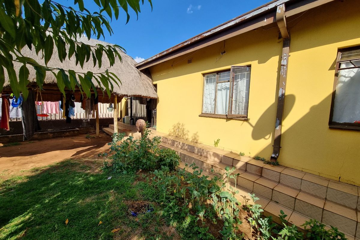 Investment Property: 11 Fully Occupied Rental Rooms Generating ±R12,000 rental Income - Photo 3