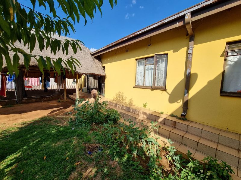 Investment Property: 11 Fully Occupied Rental Rooms Generating ±R12,000 rental Income - Photo 3