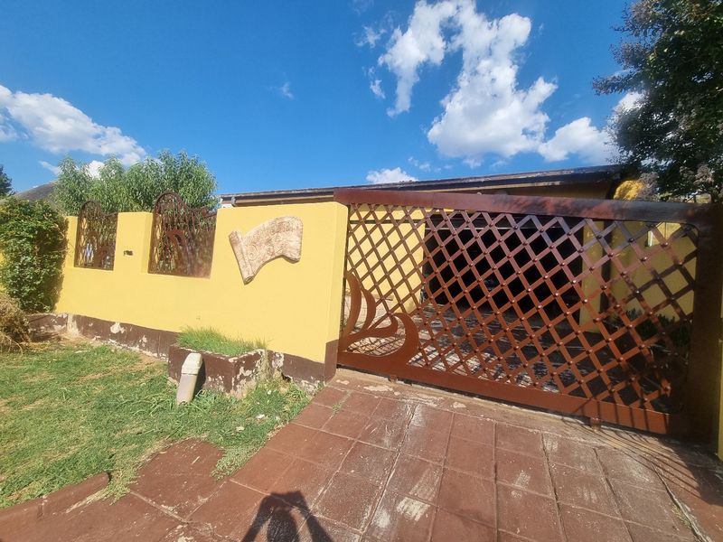 Investment Property: 11 Fully Occupied Rental Rooms Generating ±R12,000 rental Income - Photo 1