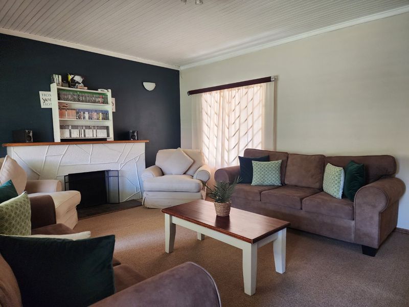 3 BEDROOM HOUSE WITH FLATLET IN STILFONTEIN - Photo 3