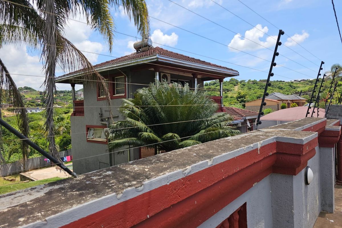 *DOUBLE STOREY HOUSE FOR SALE – Waterval  - Photo 3